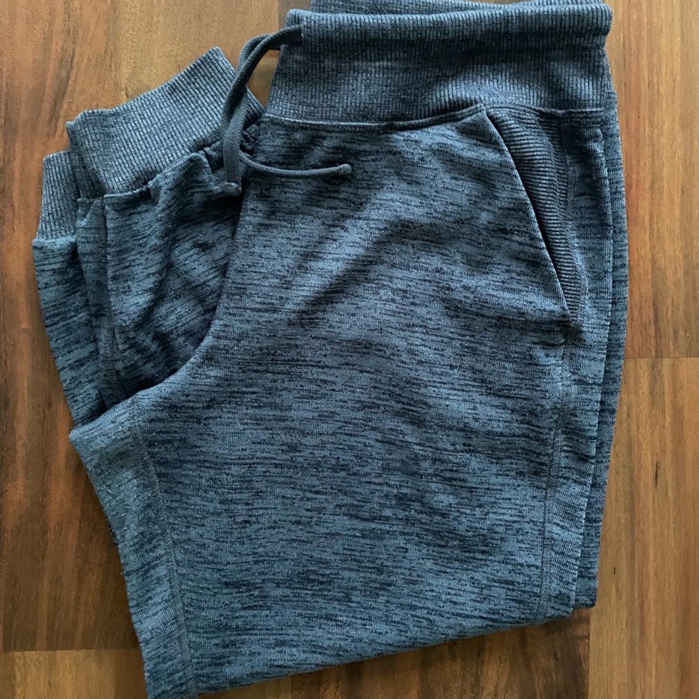 Athleta ankle length jogger